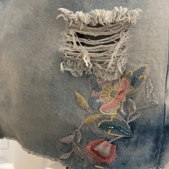 ‼️SALE‼️ Denim Skirt New with tags ‼️free shipping‼️ - Picture 3 of 5